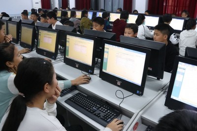 落實信息素養(yǎng)教育 增加數(shù)字化時代的競爭力