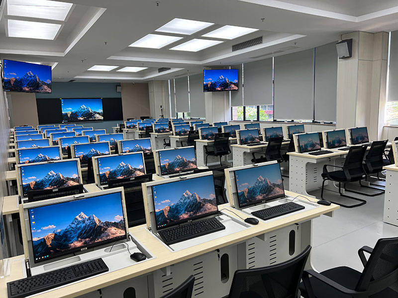 教學(xué)體驗(yàn)起飛！自主創(chuàng)新產(chǎn)品為教育信息化疊Buff